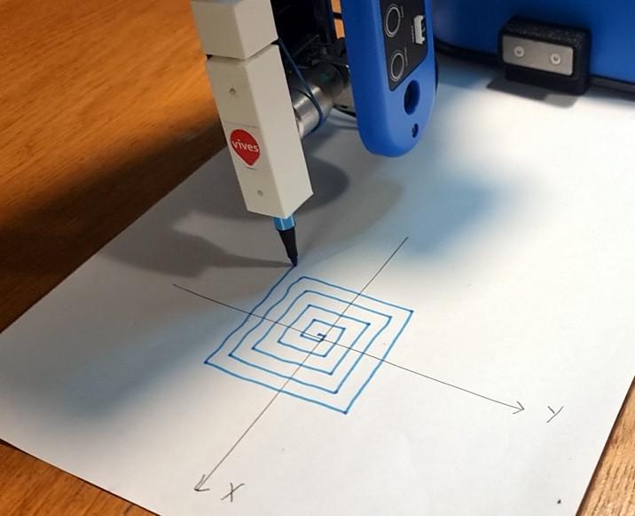 Robot drawing a blockspiral
